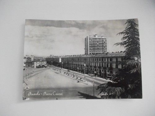 Pinerolo piazza cavour - piazza, bici