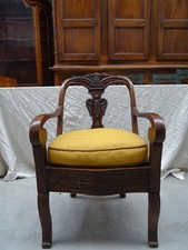 Poltrona comoda in legno di