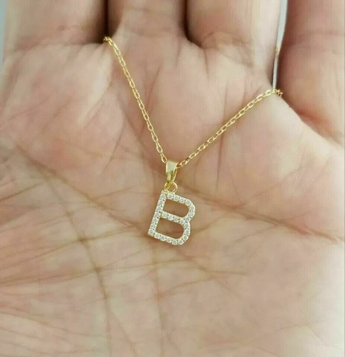 Collana con ciondolo lettera