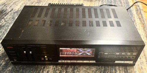 Amplificatore stereo integrato