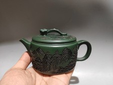 Vecchia teiera in argilla