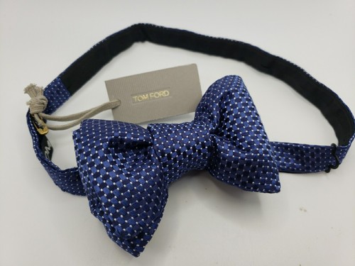 Cravatta classica blu