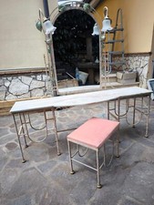 Toeletta in ferro con piano in marmo