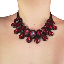 Collana con pietre effetto