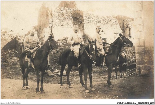 AVIP16-0768-MILITAIRE-CARTE