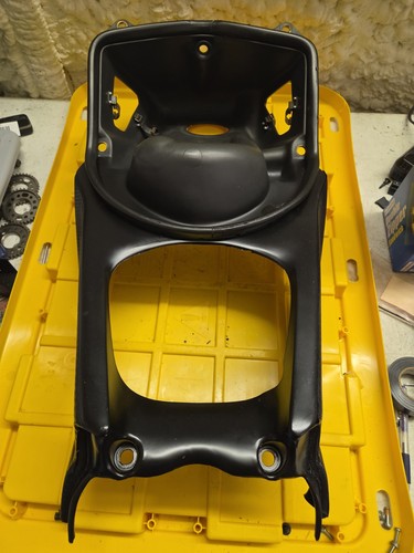 Ducati 748 916 996 - , airbox