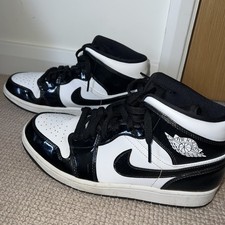 Nike Air Jordan 1 Mid Carbon