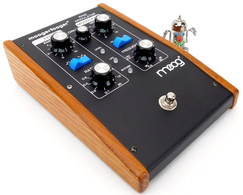 Moog moogerfooger 102 - moogerfooger, mf-102