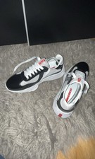 Paire De Chaussure Prada homme