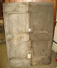 Coppia di scuri per finestra in legno, vecchi.