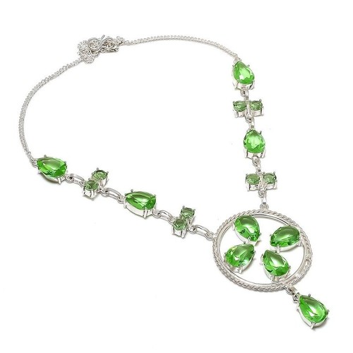 Collana con pietre preziose