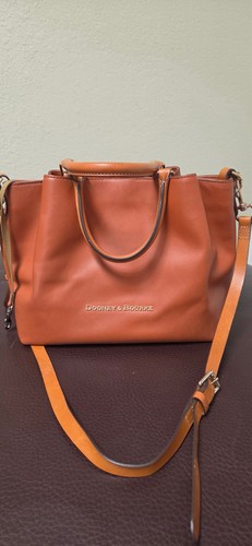 Dooney bourke brown barlow - bourke,