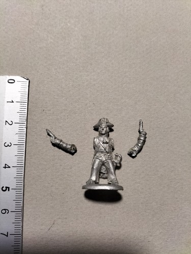 Figurine metal magazine vae - figurine,