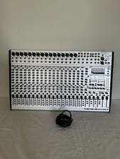 Behringer eurodesk - behringer,