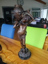 Brocca da portata ragazzo in