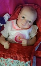 REBORN.VINILO SILICONA.48CM.CUERPO PAÑO.REGALO CAPAZO Y MAS COSAS.A ESTRENAR.ASI