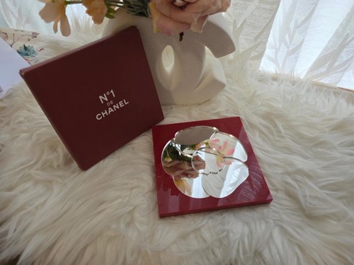 Specchio chanel rosso camelia - chanel,