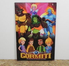 poster gormiti su tavola di