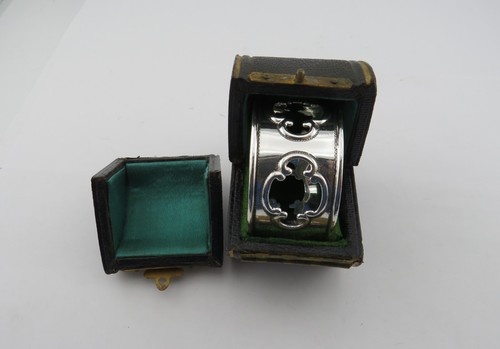 Raro anello tovagliolo