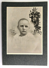 Unico antico armadio cartolina