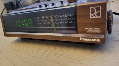 Panasonic 605 radio - rc-605,
