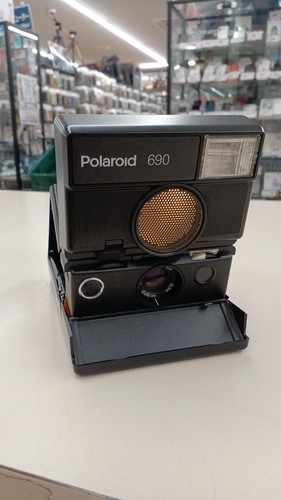 Fotocamera istantanea 690