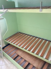 letto a castello 3 posti, colore verde , lung. 2 metri, larg. 95 cm