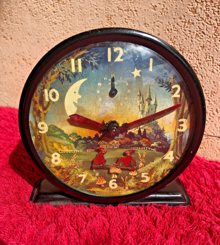 Vintage 1950 westclox pixie - westclox,