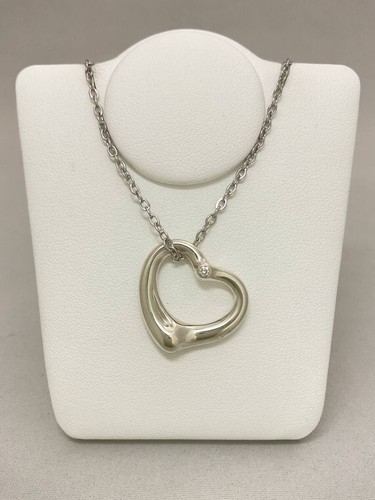 Collana con ciondolo originale