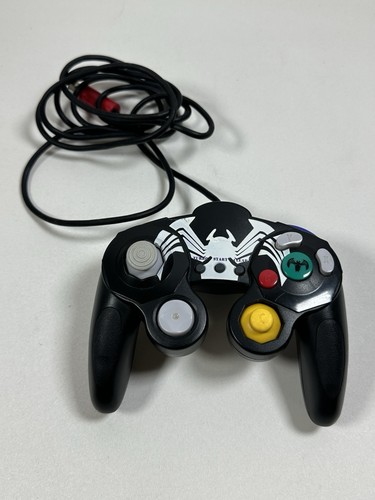 Naki ultimate spider man venom - spider-man,
