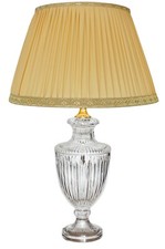 Lampada da tavolo salone