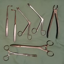 Vecchi ferri chirurgici