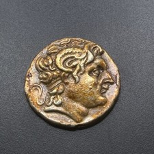 Antica moneta rara rivestita