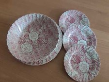 Cinque pezzi in porcellana