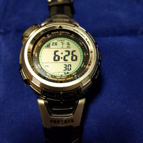 Orologio digitale solare