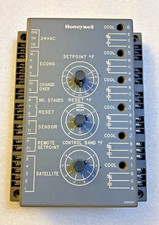 Honeywell/Carrier W7100A1046 Controller microprocessore (HH09AZ005)