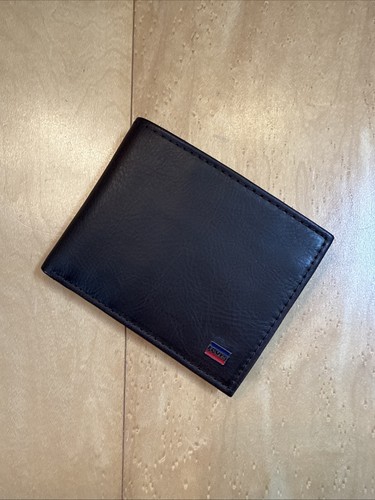 Brand new levis dark brown - new,