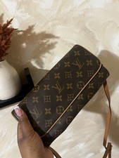 Authentic Vintage Louis
