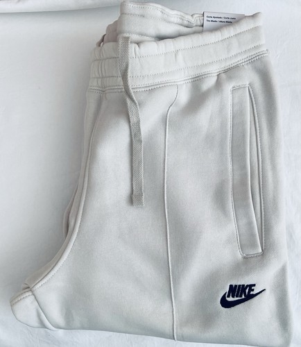 Nike sports swoosh - sports, tech