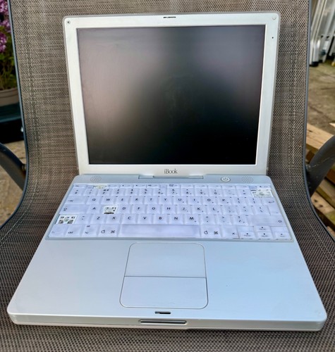 Apple 2001 ibook - 2001,