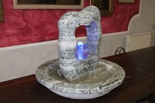FONTANA IN PIETRA DI MARMO CON RICIRCOLO E LED no cemento granito