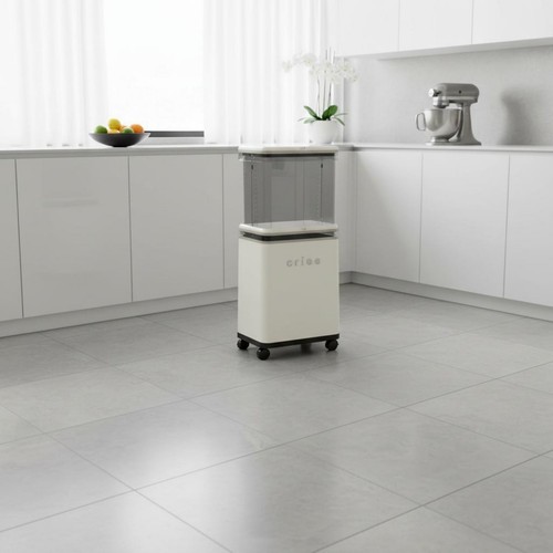 Contenitore rifiuti con - rifiuti,