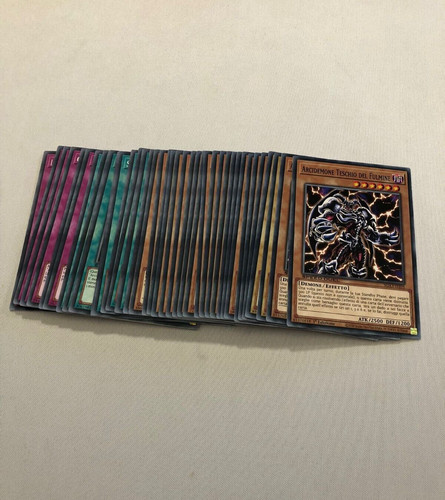 Theme deck - yu-gi-oh!,