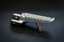 Poggiapiedi Anteriore Destro