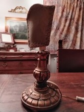 Antica lampada fiorentina da tavolo,stelo ligneo intagliato a mano