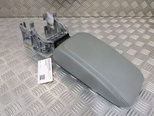 Bracciolo Centrale In Pelle