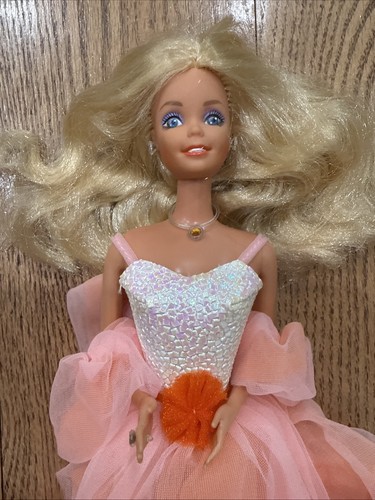 Barbie nostalgica 1984 pesche - 1984,