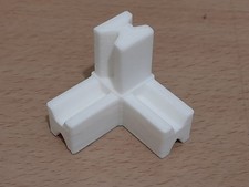 Connettore XYZ in plastica per