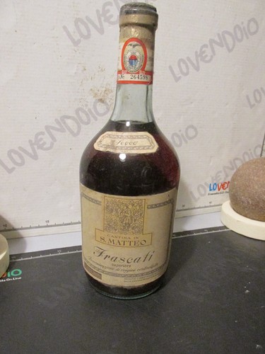Bottiglia vino antica - di,