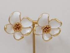 Oscar de la Renta- Boucles d'oreilles- Fleur émaillée en blanc
